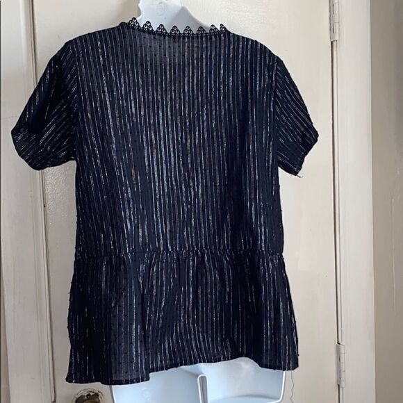 🌸 Black Blouse with Silver Stripes-M - Picture 4 of 7